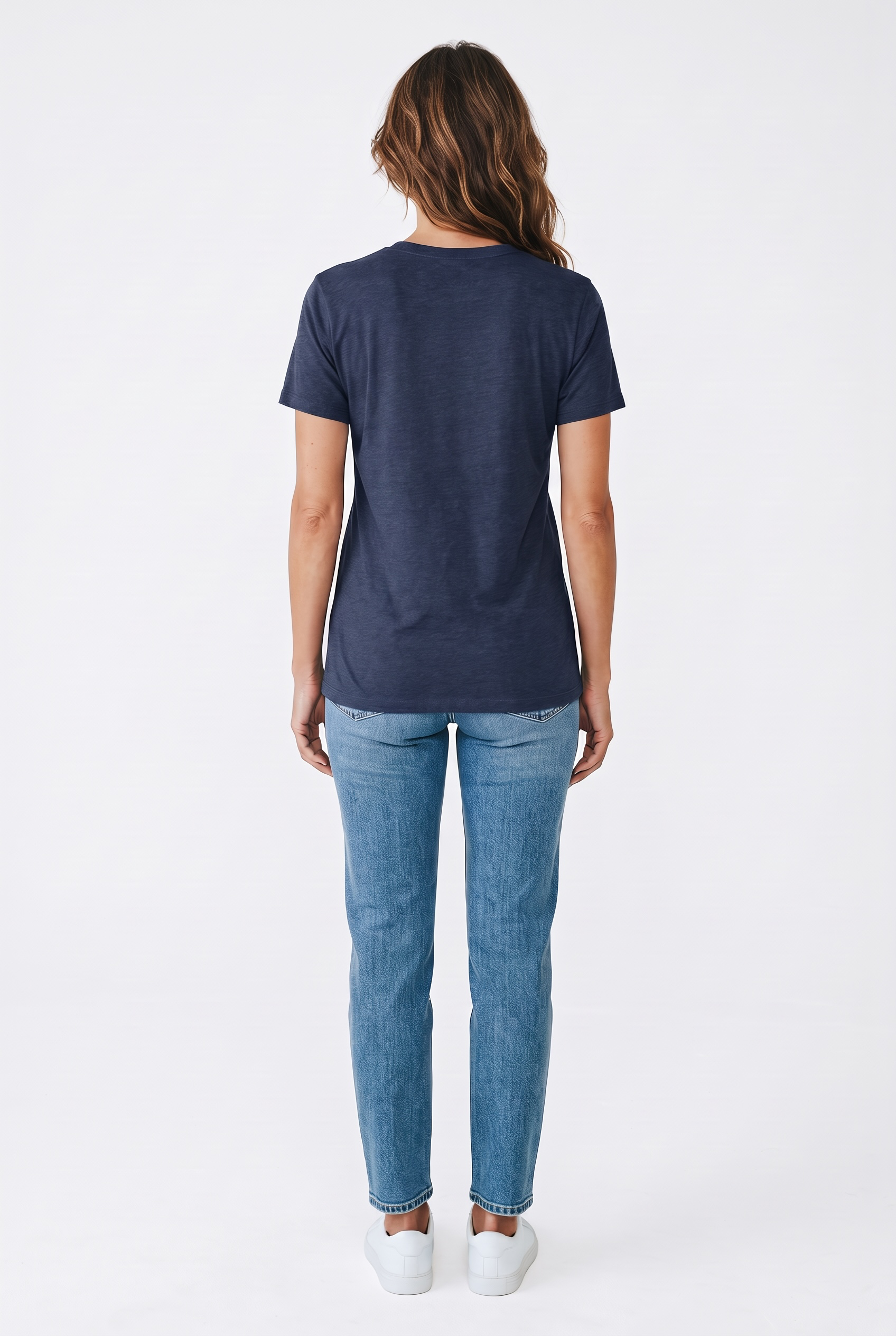 Basic Decency 2028 Relaxed V-neck T-shirt